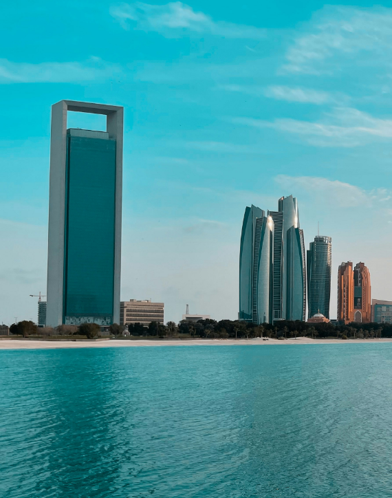 Dazzling Dubai Icons Innovation Indulgence featured image