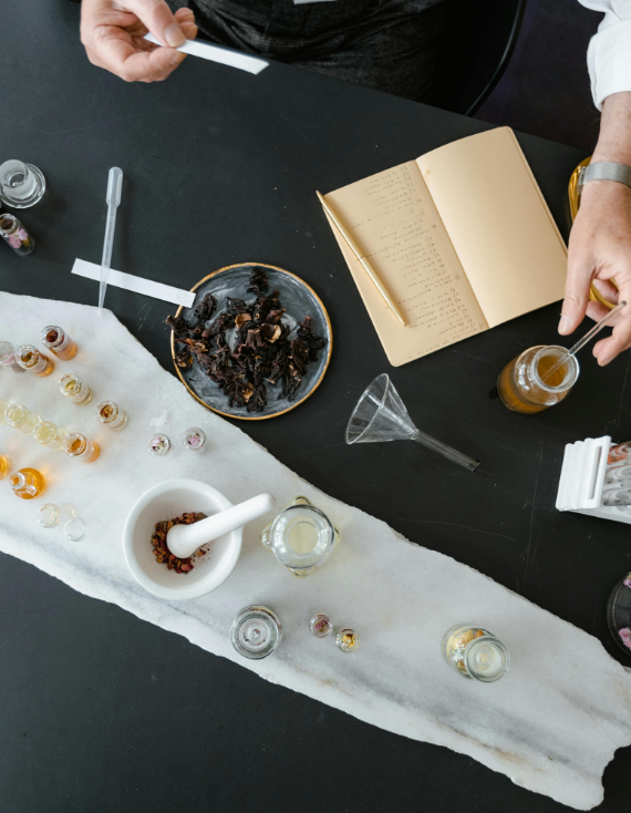 Private Perfume Making Workshop At Oo La Lab or Swiss Arabian